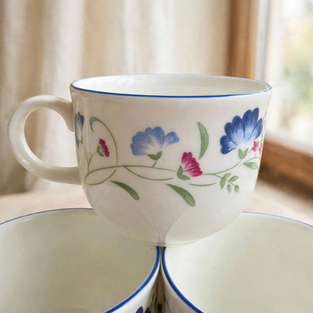 Royal Doulton Windermere Cups Set of 4 Expressions English China Floral